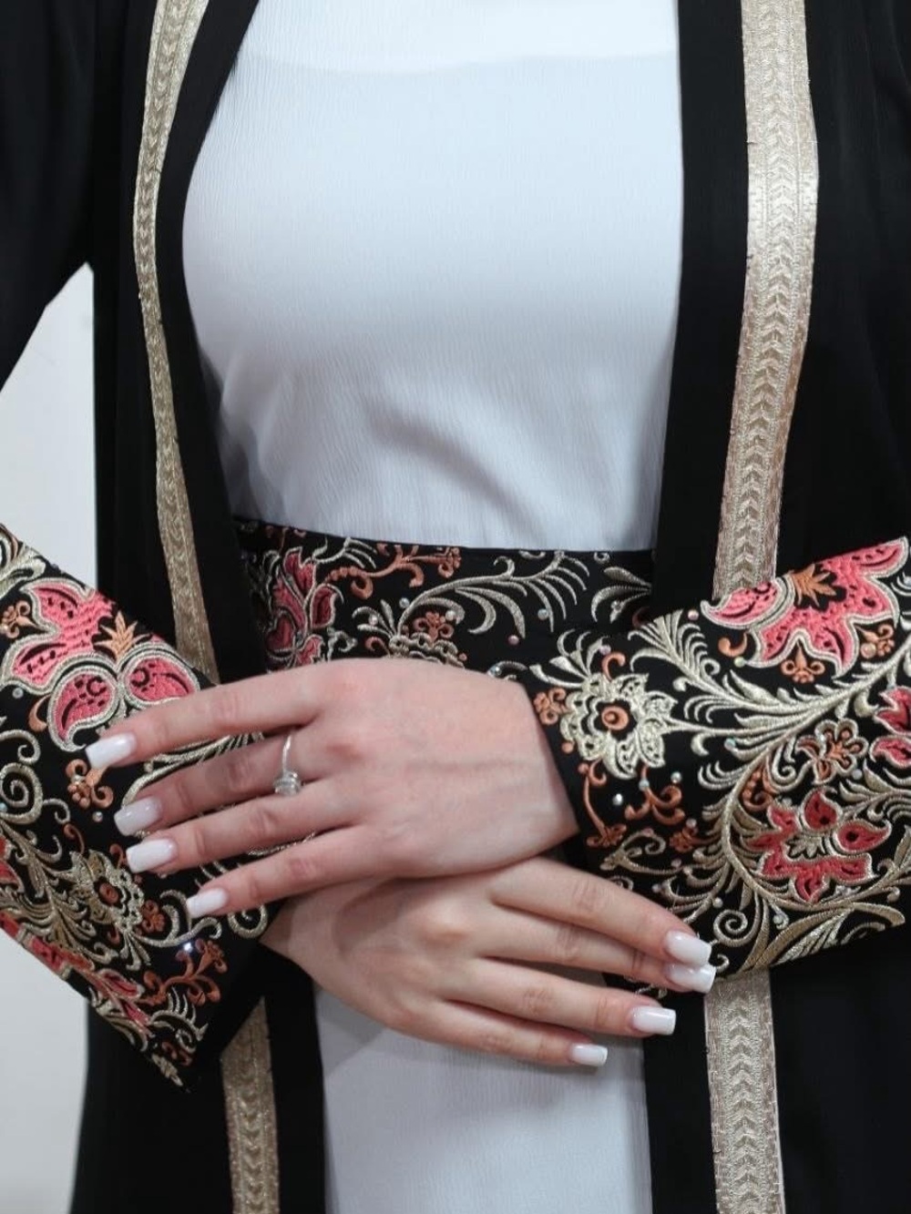 Floral Embroidered 3 Piece Abaya Set - Picture 7 of 8
